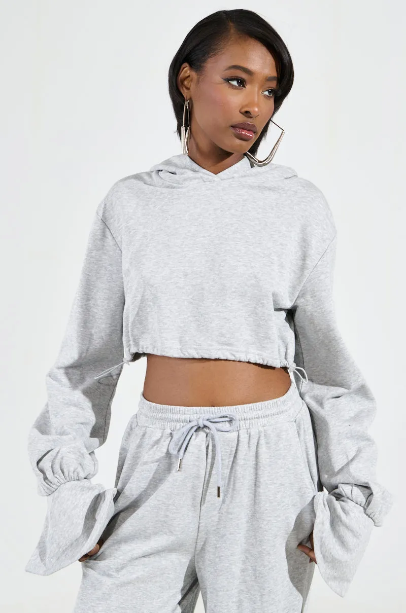 A CALM FLEX PULL OVER SWEATSHIRT IN HEATHER GREY