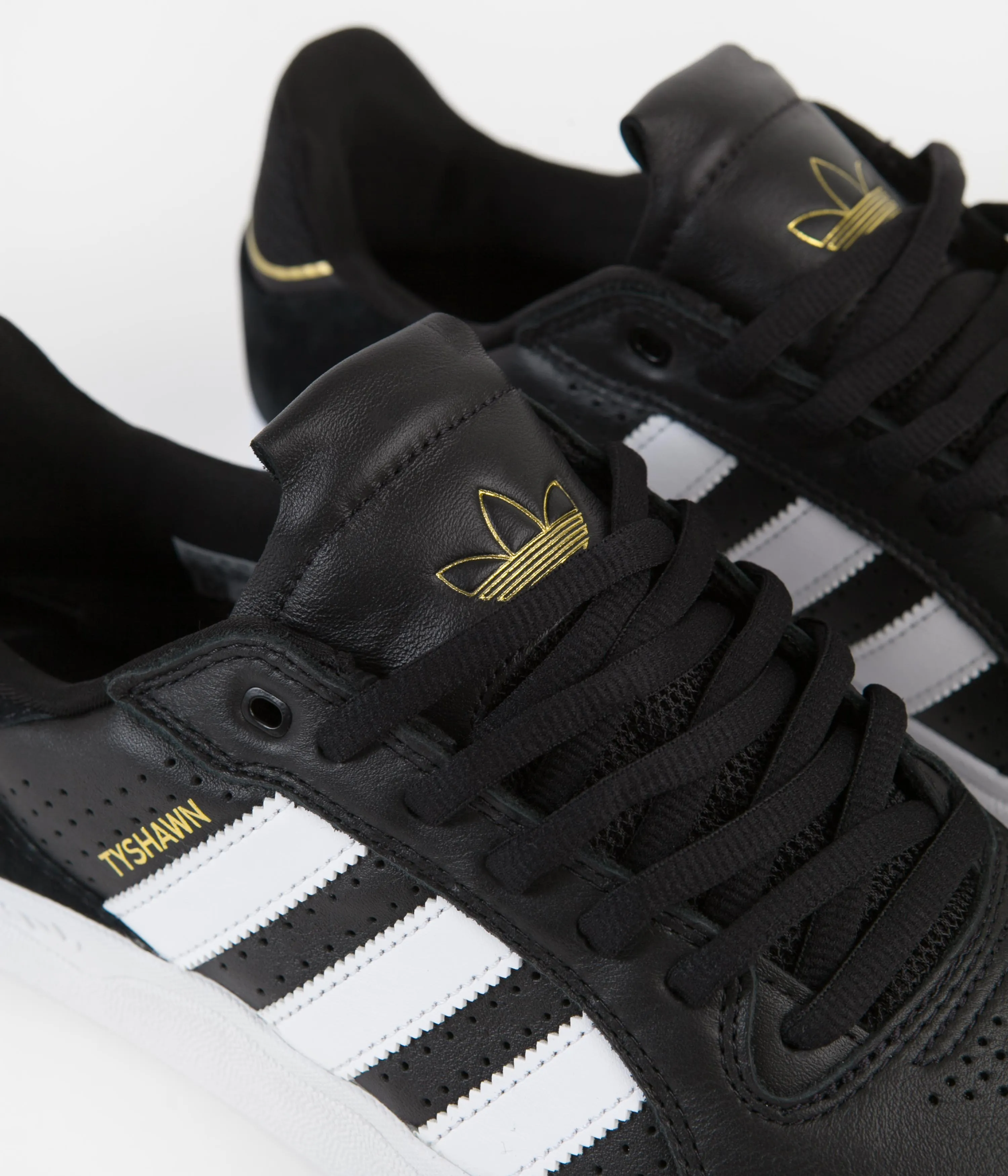 Adidas Tyshawn Low Shoes - Core Black / FTWR White / Gold Metallic