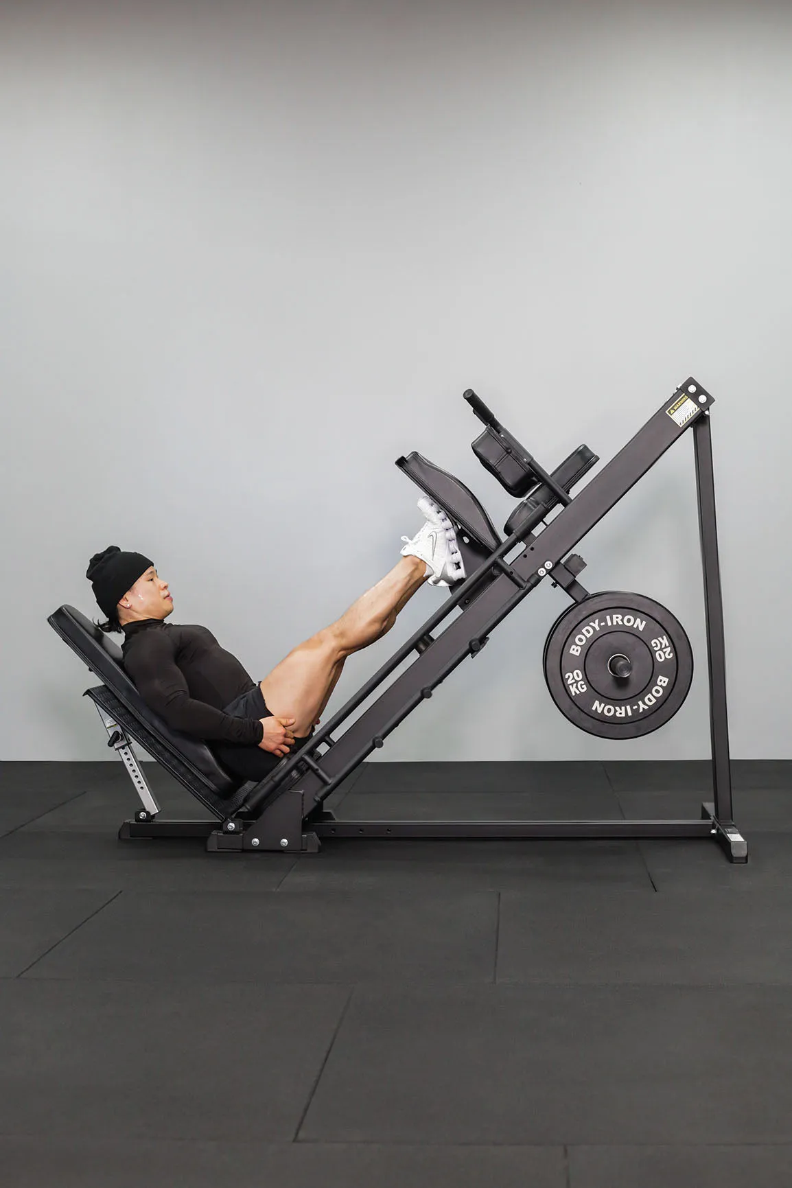 Body Iron Leg Press & Hack Squat & Leg Extension & Curl Combo