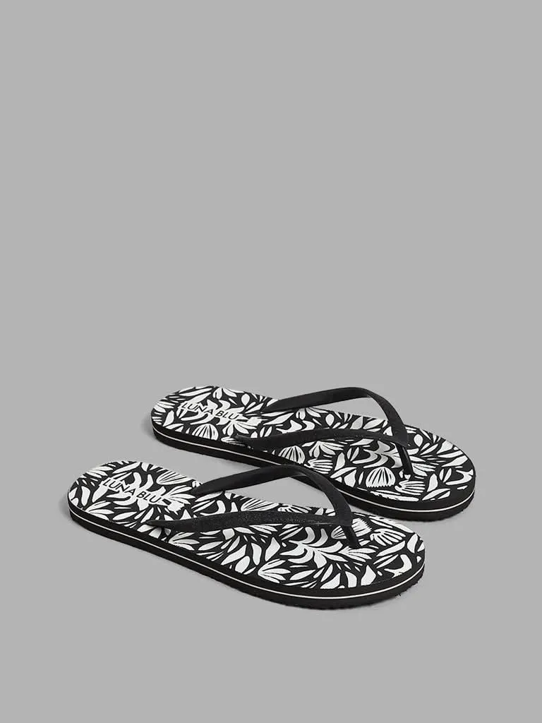 LUNA BLU Black & White Floral Printed Flip Flop